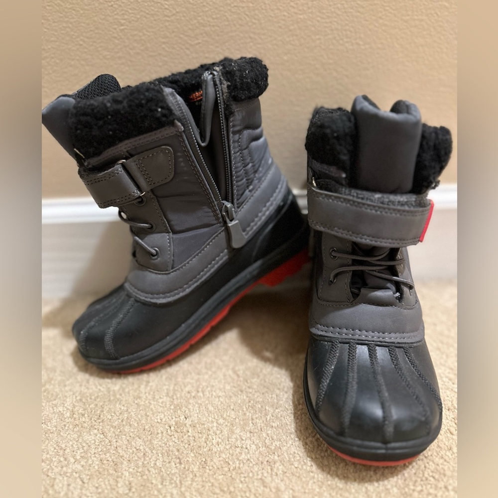 Cat and Jack Thermolite Winter Boots | Color: Black, Gray & Red | Size: 12